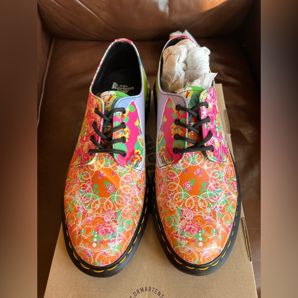 Dr. Martens Smiths Daze Backhand Multi Women’s 11 / EU 43 Tie Shoes- New